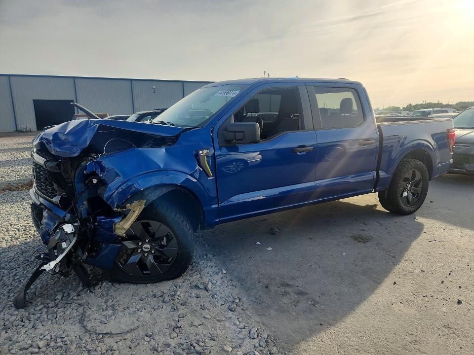 2025 FORD F150