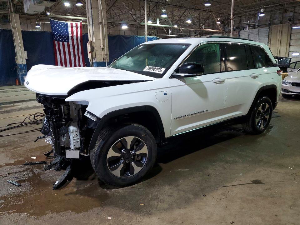 2025 JEEP GRAND CHEROKEE