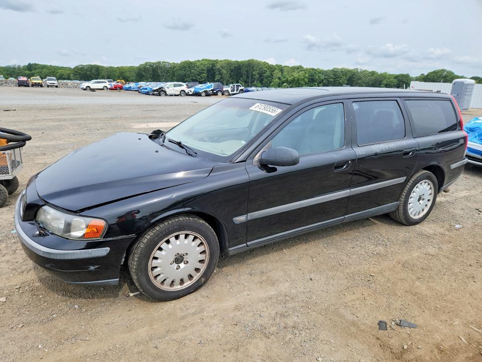 2001 VOLVO V70