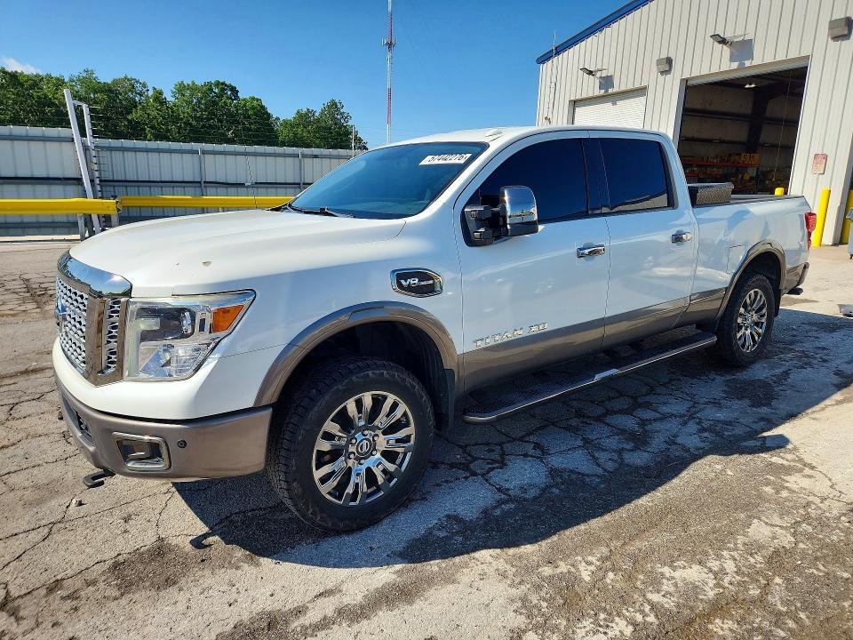 2017 NISSAN TITAN XD