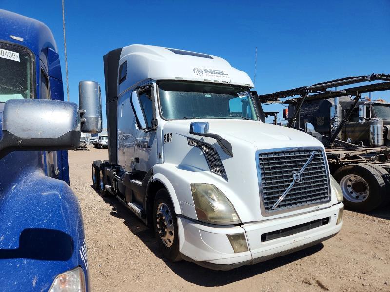 2016 VOLVO VNL