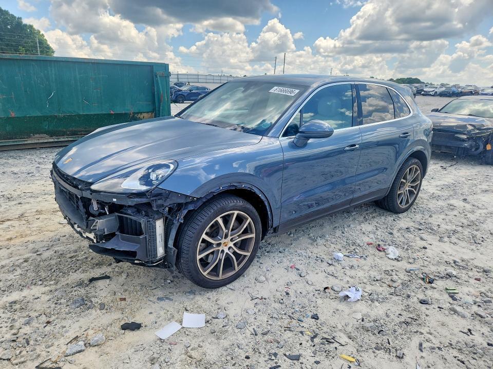 2020 PORSCHE CAYENNE