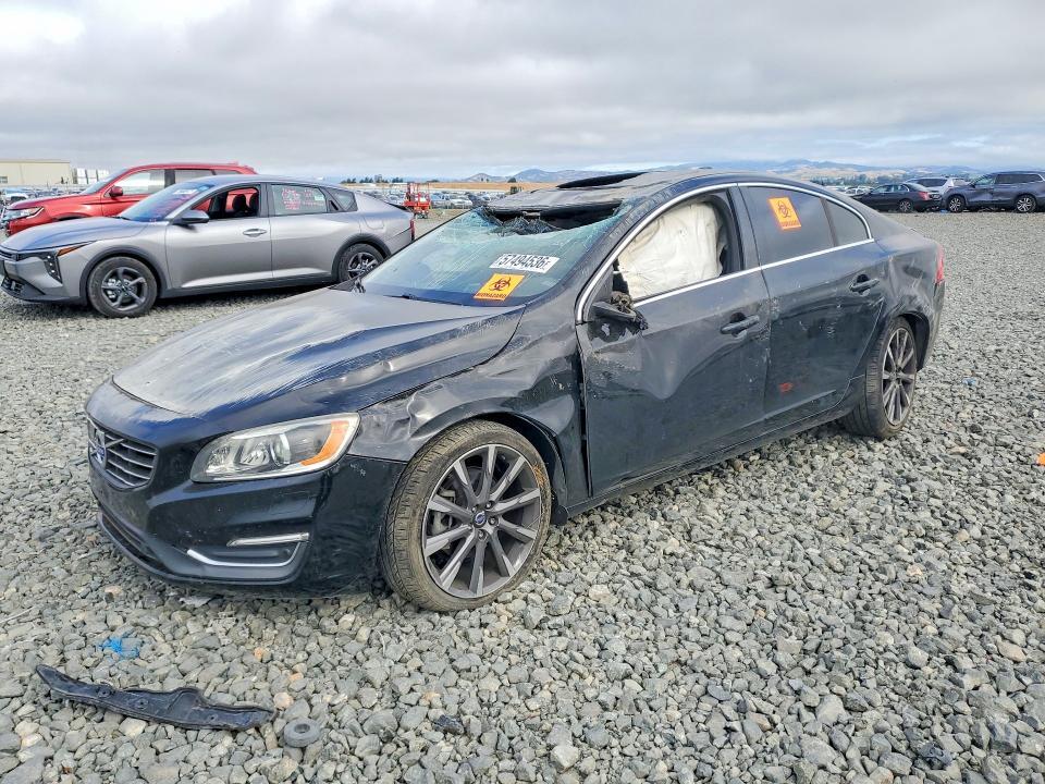 2015 VOLVO S60