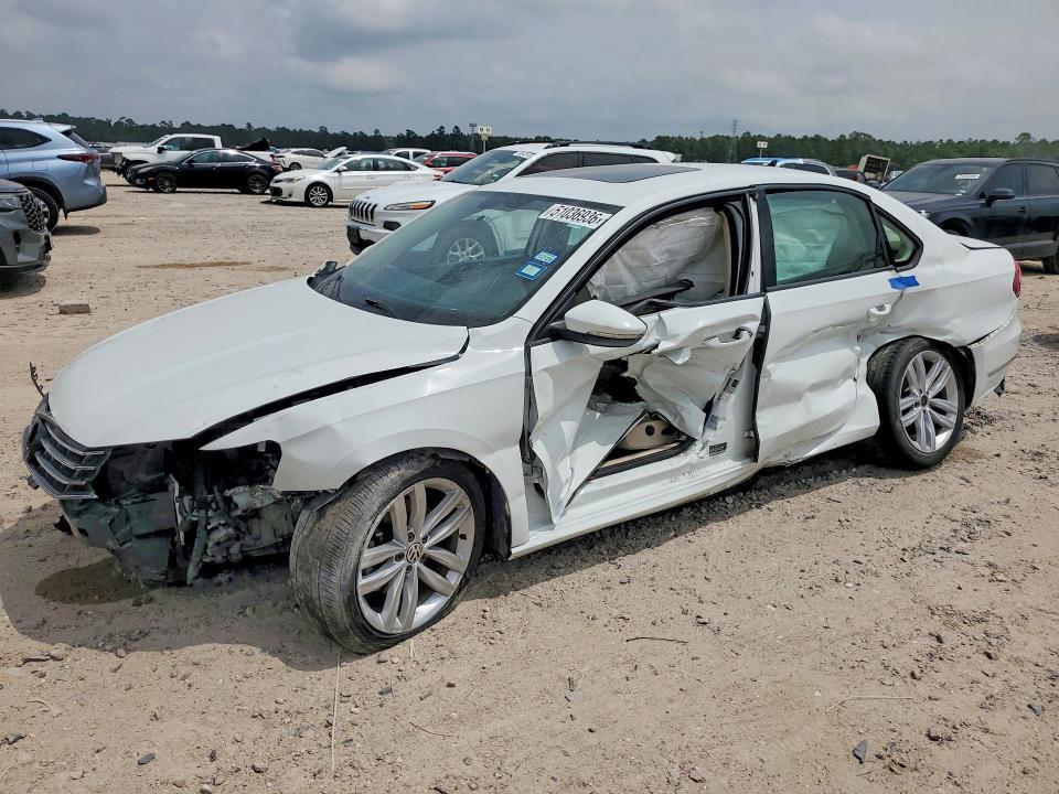 2019 VOLKSWAGEN PASSAT