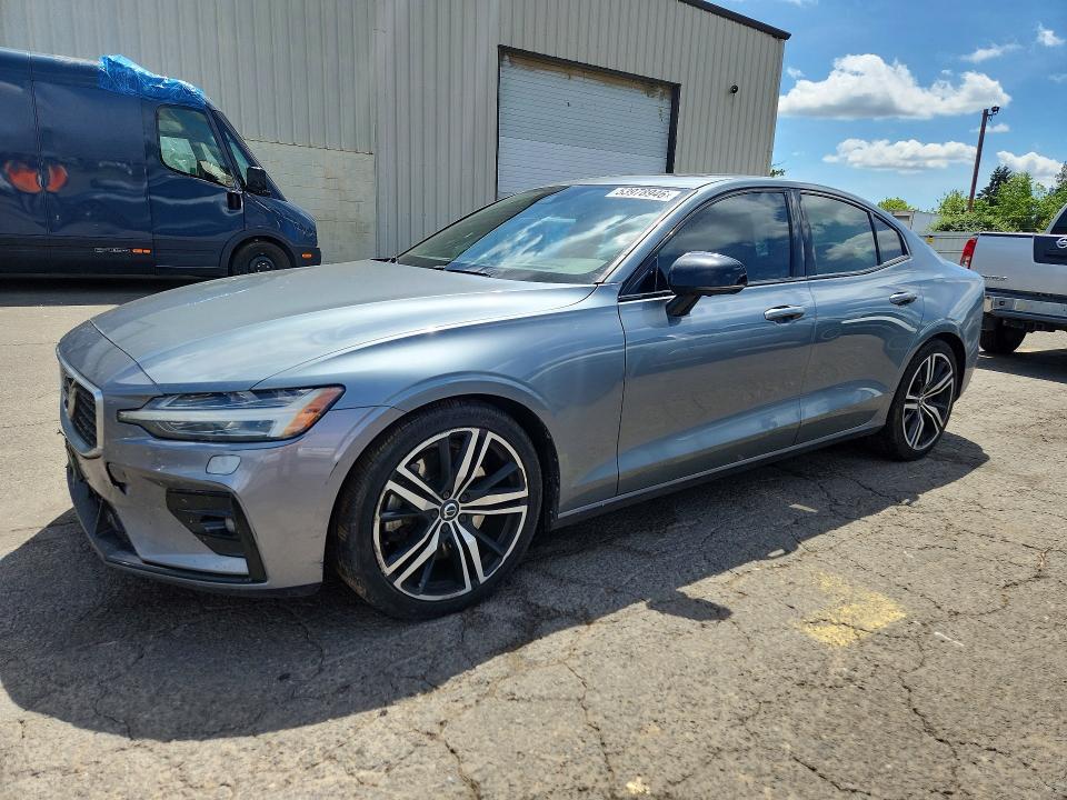 2019 VOLVO S60