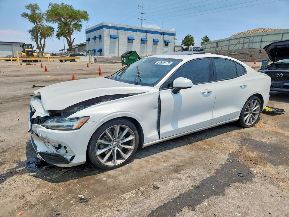 2019 VOLVO S60