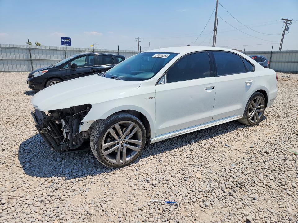 2018 VOLKSWAGEN PASSAT