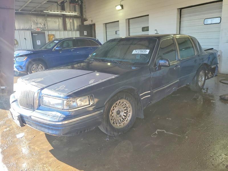 1996 LINCOLN TOWN CAR